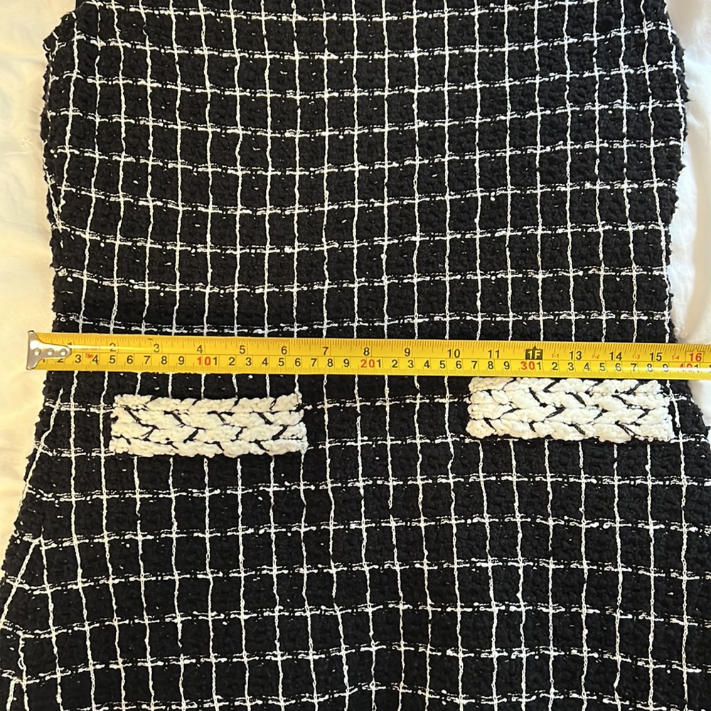 ST. JOHN dress - Picture 15 of 16